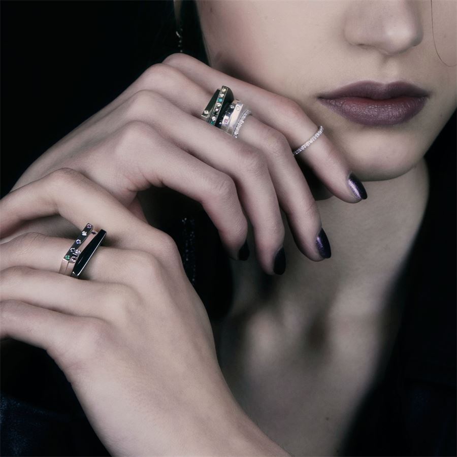 Rhodium-plated silver square 'Conjunctions' ring CONGIUNZIONI | AN1 CON QAGN